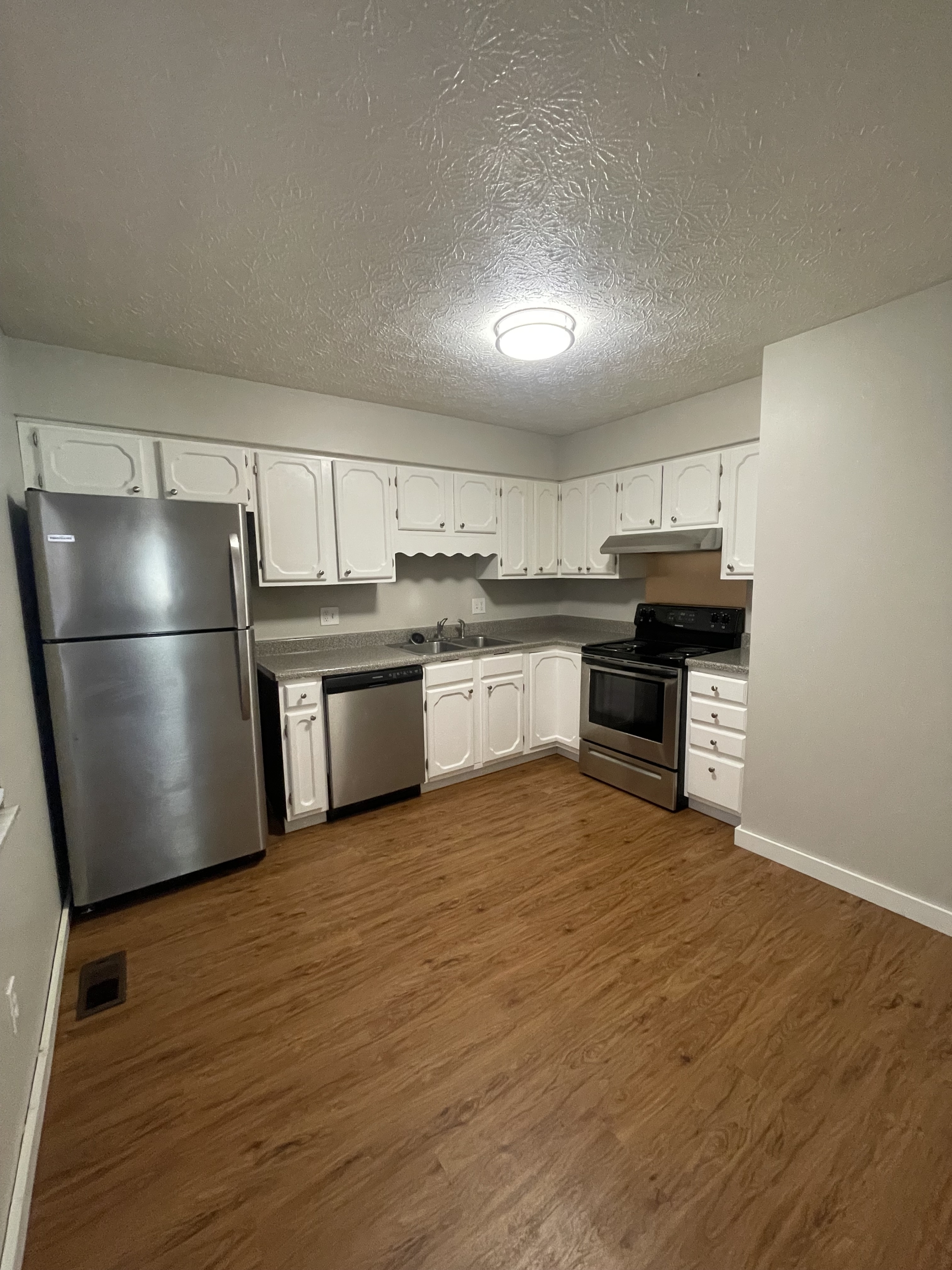 East Deshler Avenue - 285
