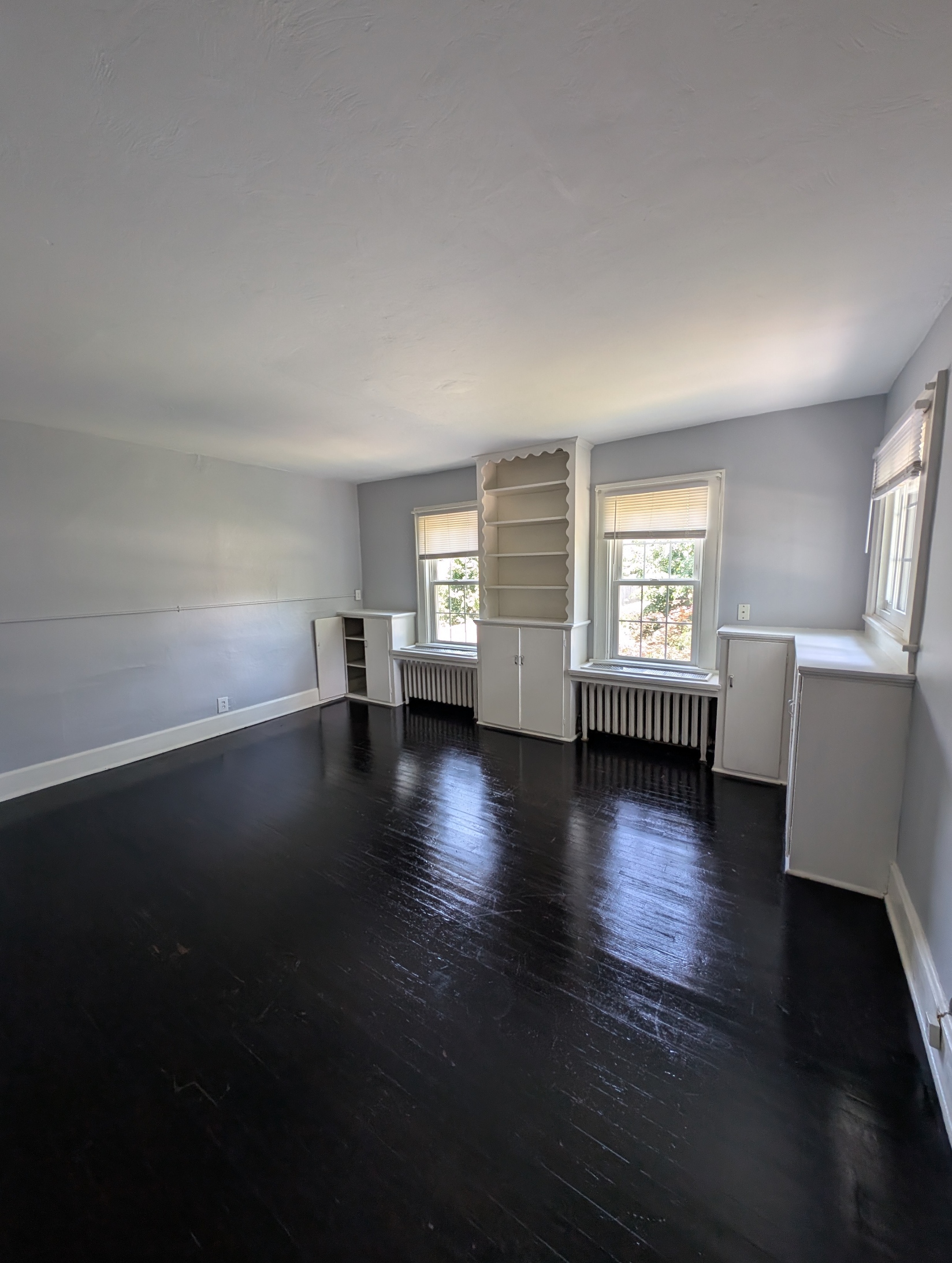 Linden Street - 548 1/2